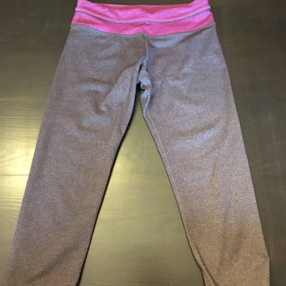 Lulu lemon capris - Picture 1 of 2